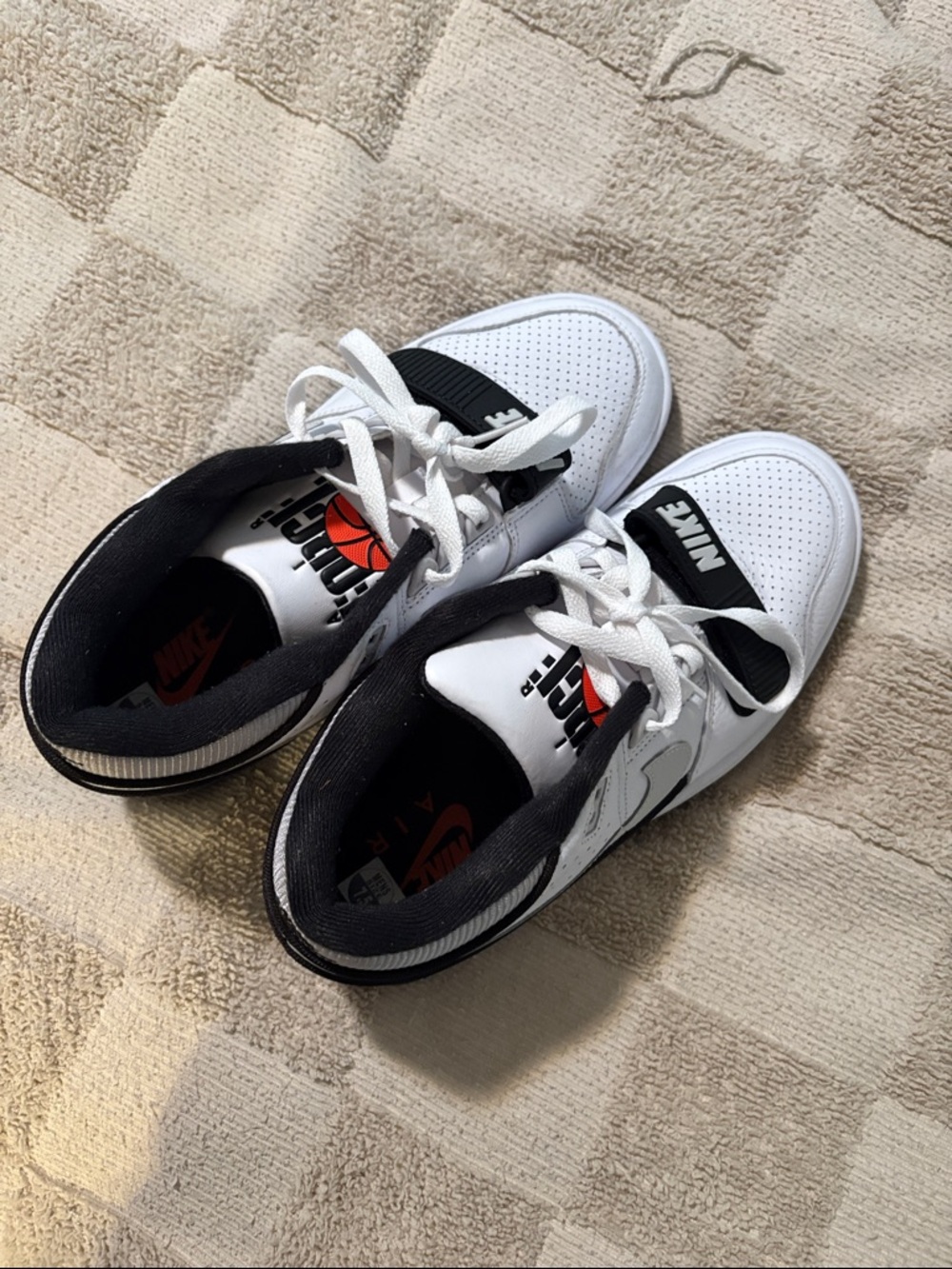Nike Air Alpha Force 88 Kids White & Black Low-Top Sneakers with Red Logo Accent
